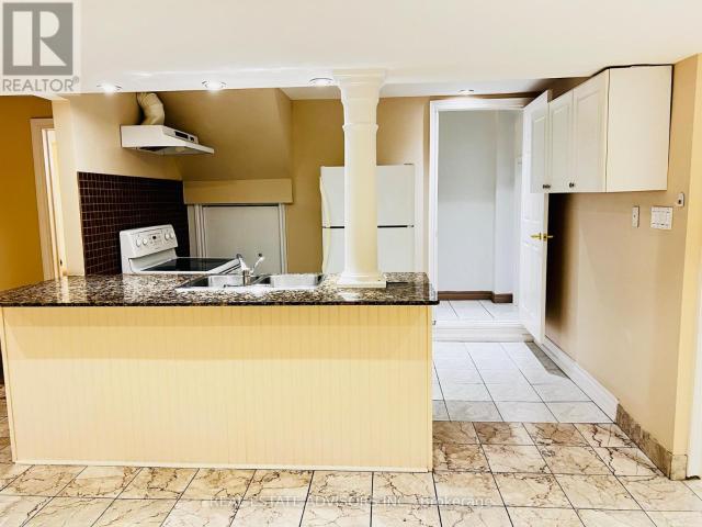 apartment at 2 ADAM ERNST BASEMENT COURT, Vaughan, Ontario, L4H2S5