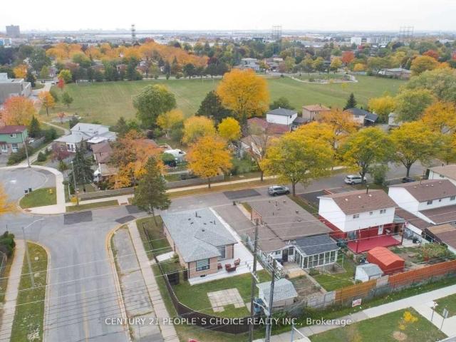 apartment at 2 BETTERIDGE LANE W