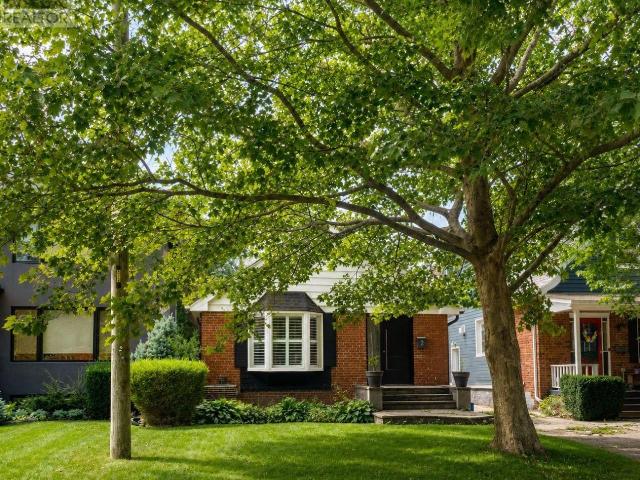 apartment at 2 CRYSTAL CRESCENT, Toronto, Ontario, M8W2Z7