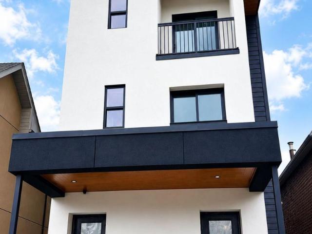 apartment at 2 MF 17 WHITE AVENUE, Toronto, Ontario, M6N1S7