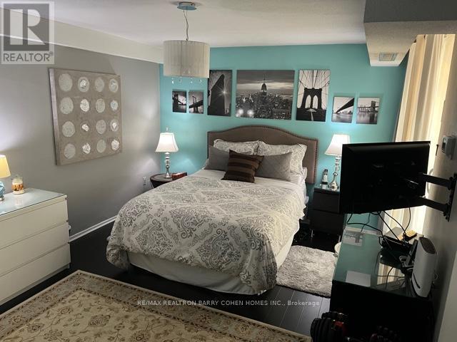 apartment at 304 150 NEPTUNE DRIVE, Toronto, Ontario, M6A2Y9