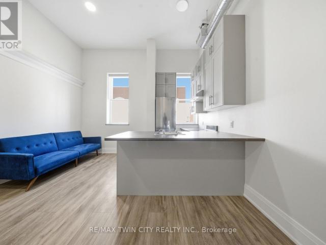 apartment at 304 11 QUEEN STREET, Brantford, Ontario, N3T3B2