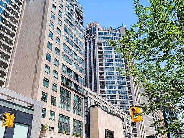 apartment at 305 102 BLOOR STREET W, Toronto, Ontario, M5S1M8