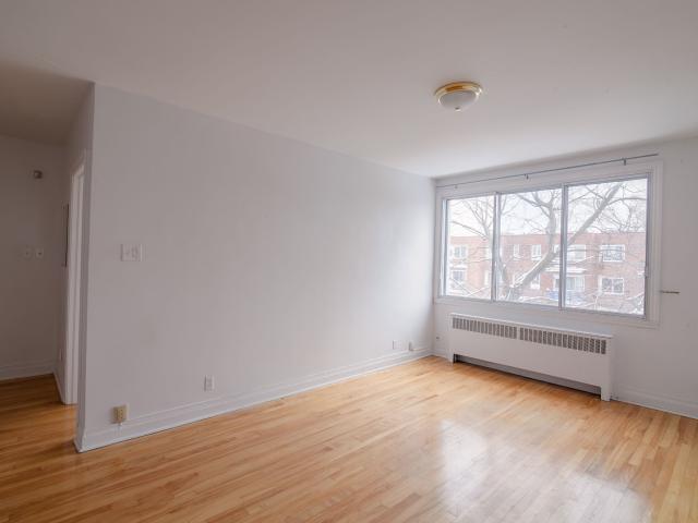 apartment at 3010 Avenue Van Horne Cote des Neiges Montreal H3S 1S3