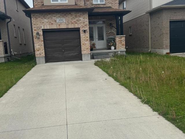apartment at 3010 DOYLE DRIVE, London South, Ontario, N6M0G8