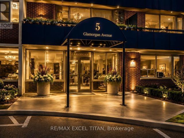 apartment at 301 5 GLAMORGAN AVENUE, Toronto, Ontario, M1P4P1