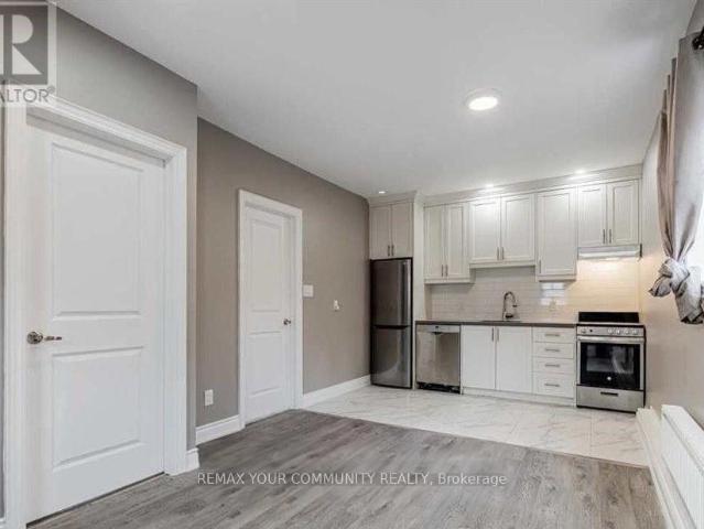 apartment at 30 WESTCHESTER ROAD, Toronto, Ontario, M6M2S5