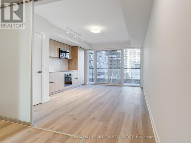 apartment at 310 – 117 BROADWAY AVENUE
