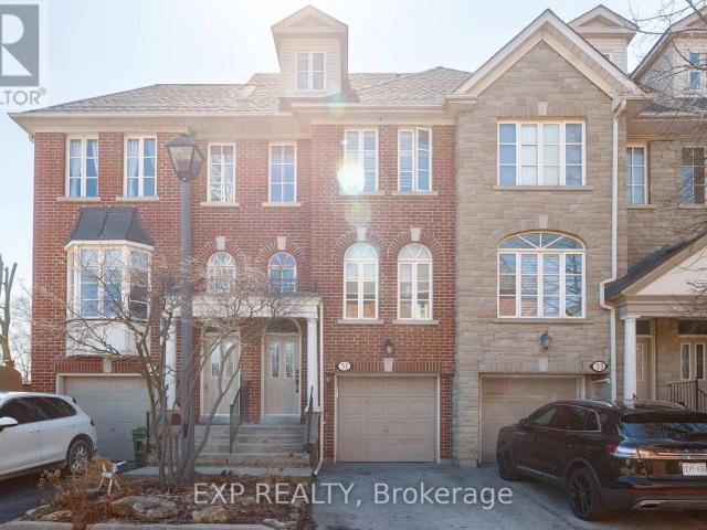 apartment at 31 BROWNSTONE LANE, Toronto, Ontario, M8X2Z6