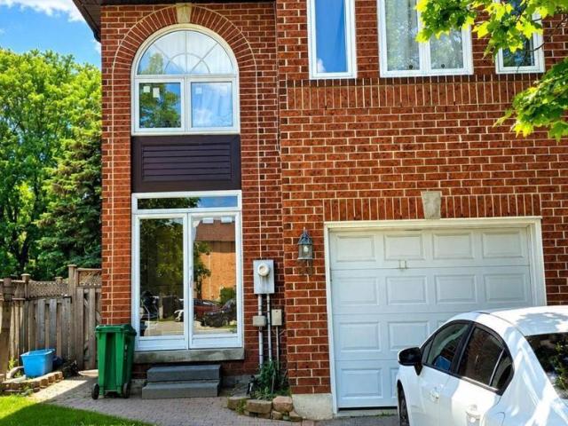 apartment at 31 GOLDENLIGHT CIRCLE, Brampton, Ontario, L6X4N6