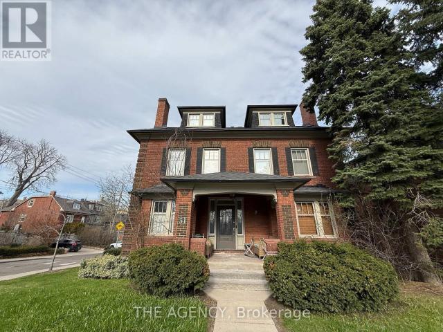 apartment at 31 ORIOLE PARKWAY, Toronto, Ontario, M4V2C9