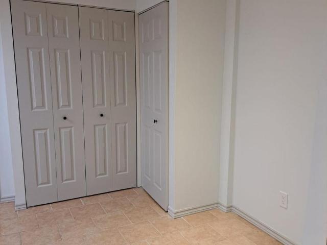 apartment at 3281 SUNLIGHT STREET, Mississauga, Ontario, L5M0G7