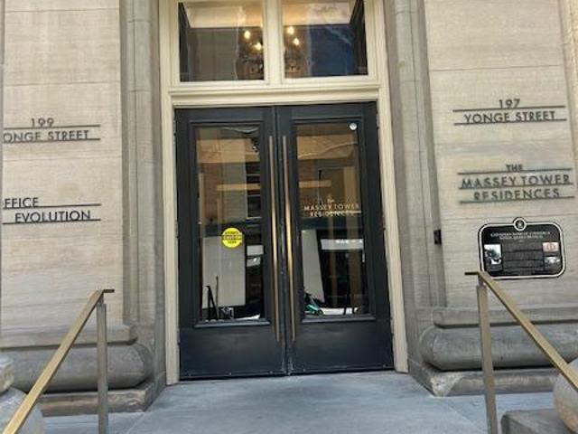 apartment at 3213 197 YONGE STREET, Toronto, Ontario, M5B0C1
