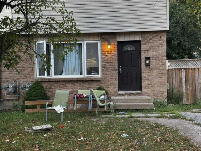 apartment at 32 ELVIRA CRESCENT, London South, Ontario, N6E2P4