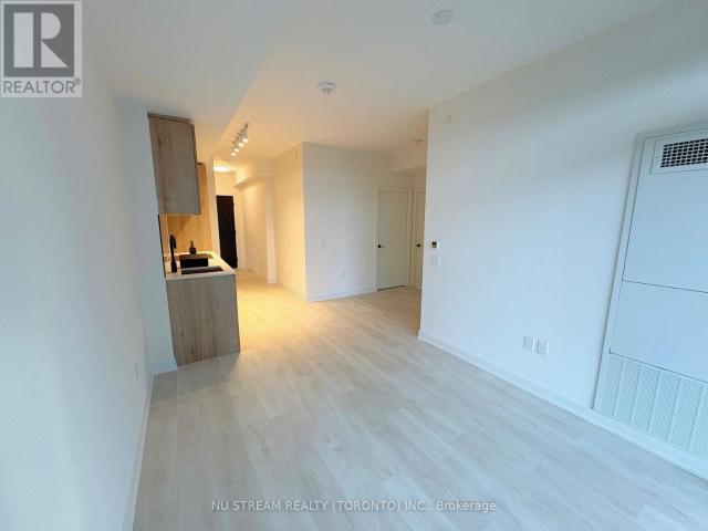 apartment at 3404 117 BROADWAY AVENUE, Toronto, Ontario, M4P1V3