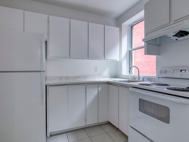apartment at 3421 Durocher Milton Park Montreal H2X 2B4
