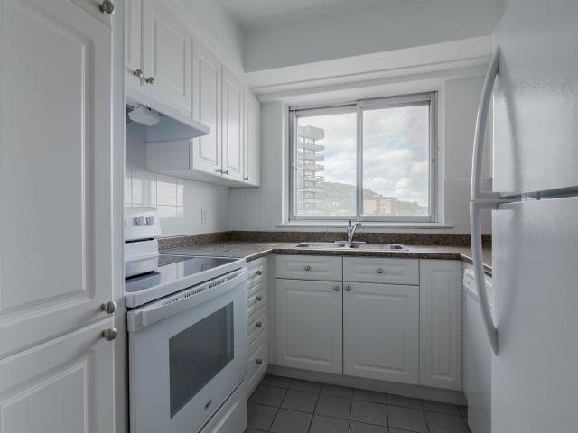 apartment at 3555 Cote des Neiges Road Downtown Guy Concordia Montreal H3H 1V2