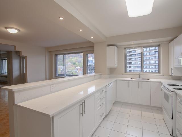 apartment at 3555 Cote des Neiges Road Downtown Guy Concordia Montreal H3H 1V2