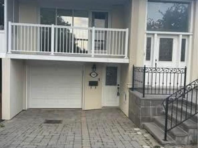 apartment at 3589 BIRCHMEADOW CRESCENT
