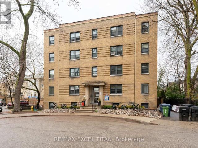 apartment at 35 8 MALLORY GARDENS, Toronto, Ontario, M4V2A6
