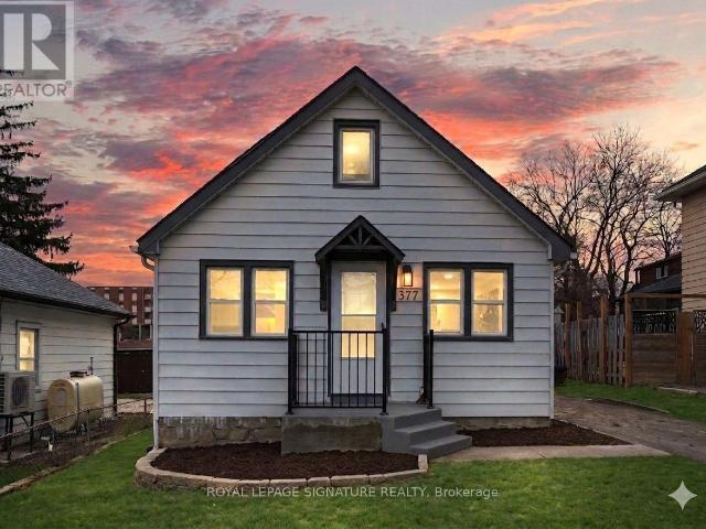 apartment at 377 ADELAIDE AVENUE W