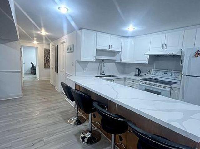 apartment at 377 TAYLOR MILLS DRIVE S, Richmond Hill, Ontario, L4C2V1