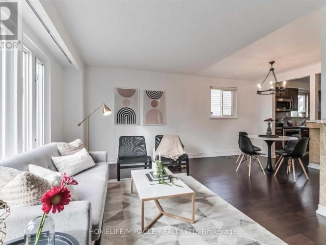 apartment at 37 BANNER CRESCENT