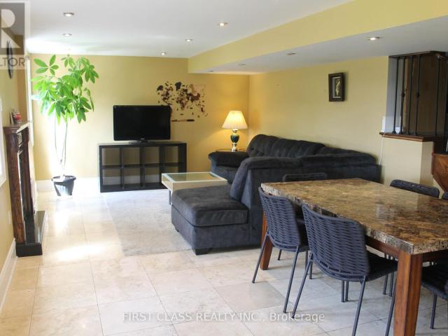 apartment at 37 TOWNWOOD DRIVE, Richmond Hill, Ontario, L4E4S9