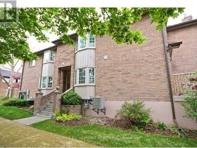apartment at 38 38 ELORA DRIVE, Hamilton, Ontario, L9C7L5