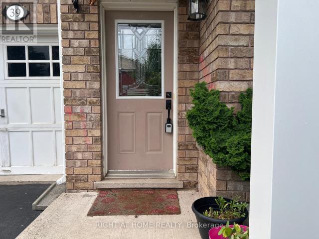 apartment at 39 GOLDEN IRIS CRESCENT, Hamilton, Ontario, L8B0R6