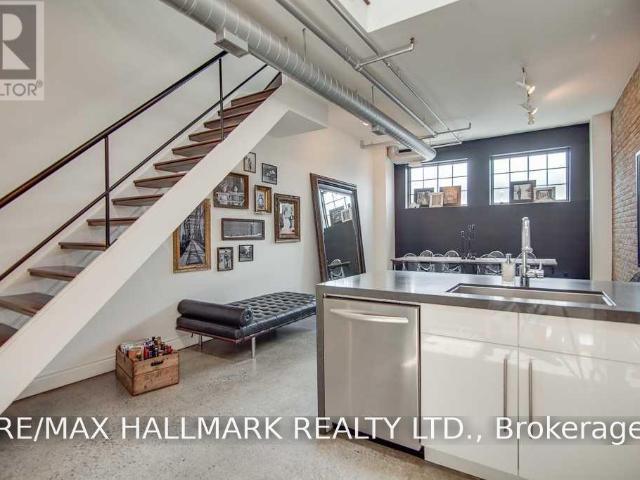 apartment at 7 6 BARTLETT AVENUE, Toronto, Ontario, M6H3E8
