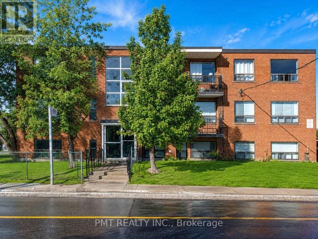 apartment at 7 137 BROOKHAVEN DRIVE, Toronto, Ontario, M6M4P1