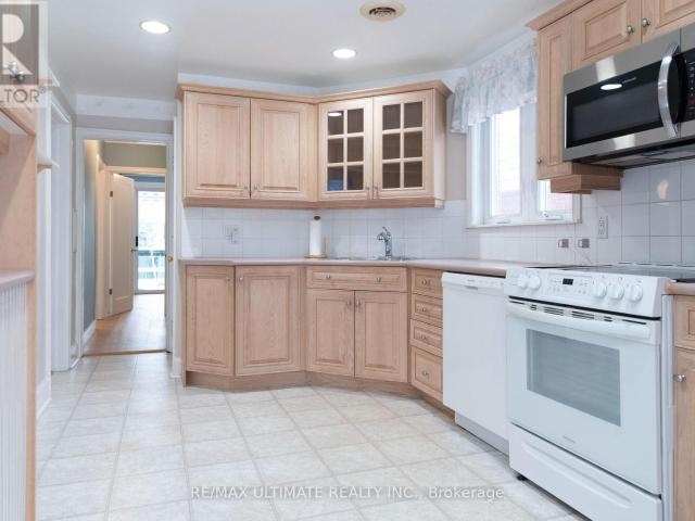 apartment at 7 JOANITH UPPER DRIVE, Toronto, Ontario, M4B1S6