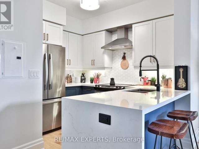 apartment at 404 125 WESTERN BATTERY ROAD, Toronto, Ontario, M6K3R8