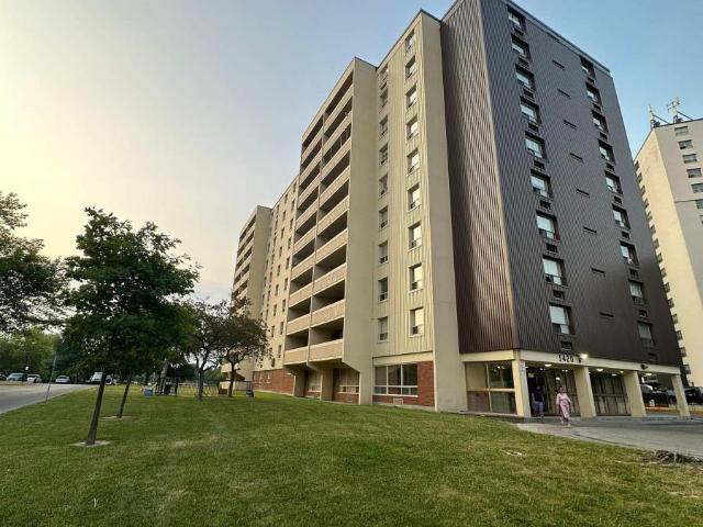 apartment at 404 3420 EGLINTON AVENUE E, Toronto, Ontario, M1J2H9