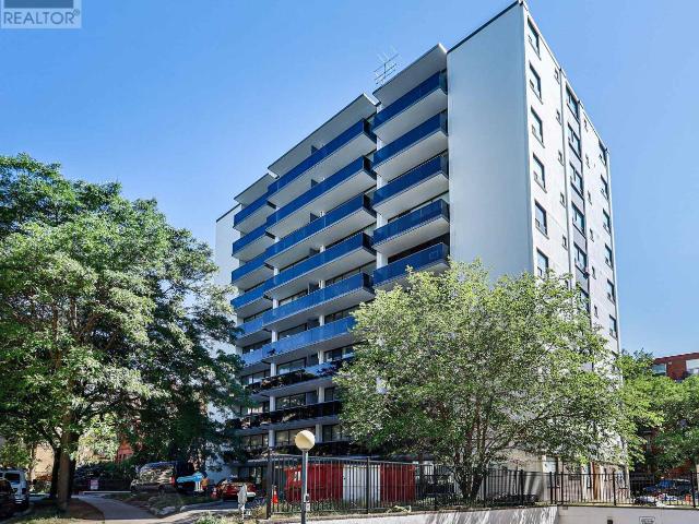 apartment at 406 15 WALMER ROAD, Toronto, Ontario, M5R2X1