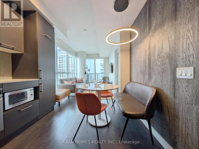 apartment at 4006 87 PETER STREET, Toronto, Ontario, M5V0P1