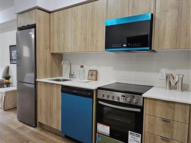 apartment at 40 COLLEGE Street Unit# 203