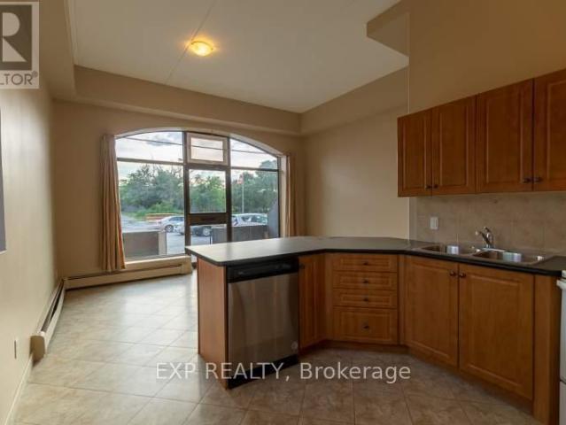 apartment at 40 FRONT STREET N, Thorold, Ontario, L2V1X5