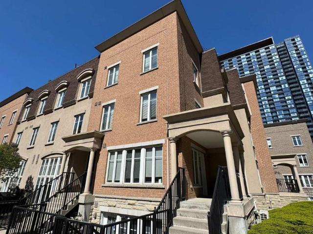 apartment at 425 – 34 WESTERN BATTERY ROAD