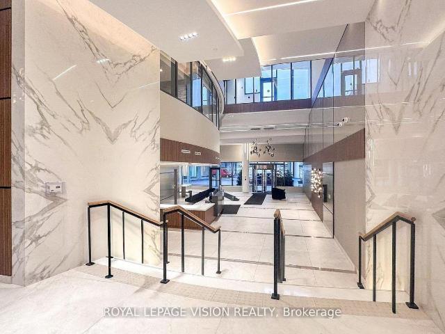 apartment at 426 5105 HURONTARIO STREET, Mississauga, Ontario, L4Z3X7