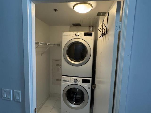 apartment at 429 20 MINOWAN MIIKAN LANE, Toronto, Ontario, M6J0E5
