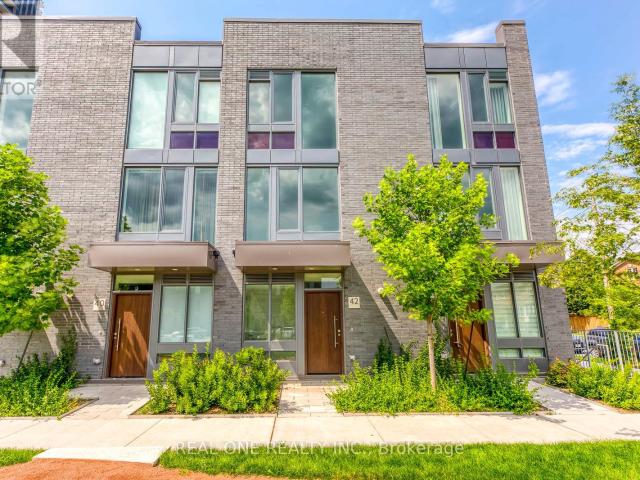 apartment at 42 SONIC WAY