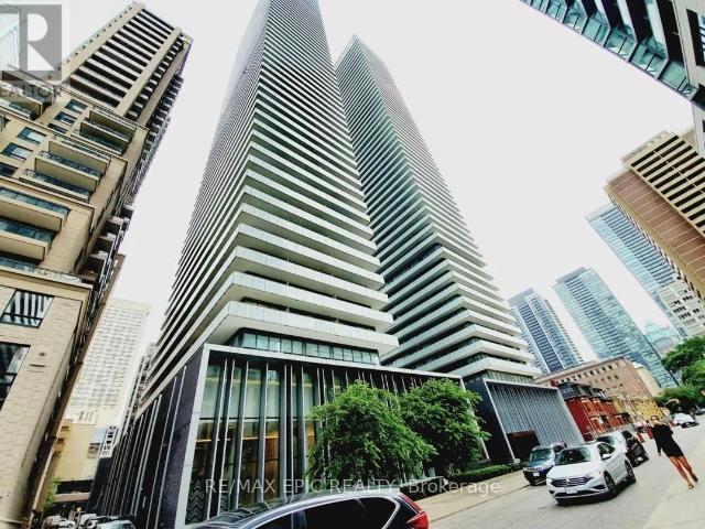 apartment at 4705 – 50 CHARLES STREET E