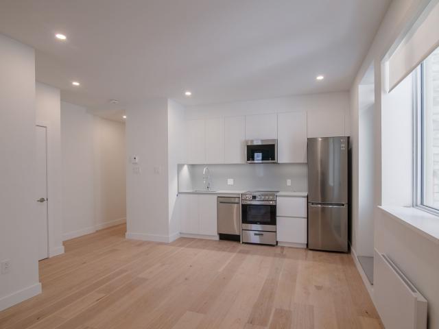 apartment at 4870 Queen Mary Road Cote des Neiges Montreal H3W 1W9
