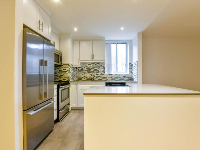 apartment at 4800 Maisonneuve Blvd W Westmount Montreal H3Z 1M1