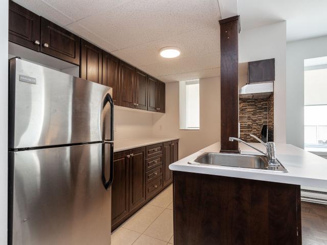 apartment at 49 St. Clair Avenue West Midtown Toronto M4V 1K6