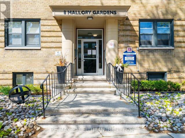 apartment at 4 8 MALLORY GARDENS, Toronto, Ontario, M4V2A6