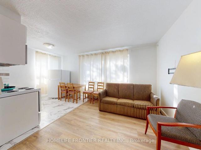 apartment at 4 1110 WESTON ROAD, Toronto, Ontario, M6N3S4