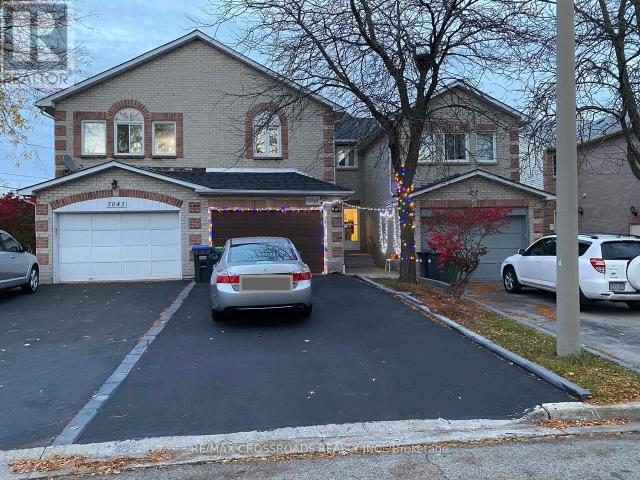apartment at 5041 RUNDLE COURT, Mississauga, Ontario, L5M4A4